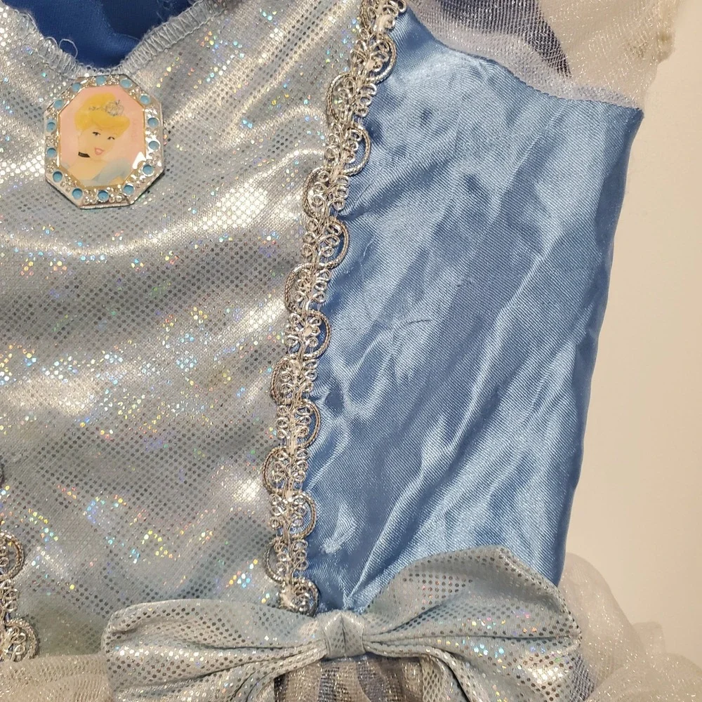 Disney Cinderella Girl Costume Dress Blue Silver Sparkly Princess 4 6X Halloween